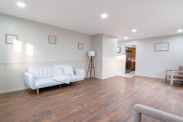 7515 W Hale St, Wichita, KS 67212