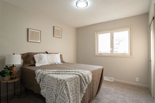 7515 W Hale St, Wichita, KS 67212