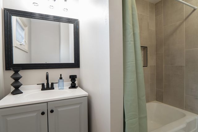 7515 W Hale St, Wichita, KS 67212