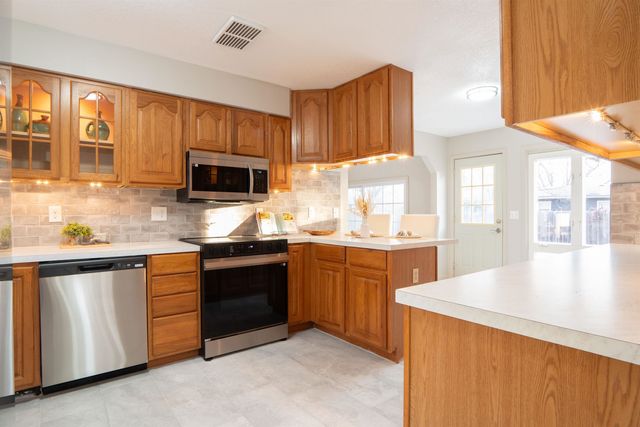 7515 W Hale St, Wichita, KS 67212