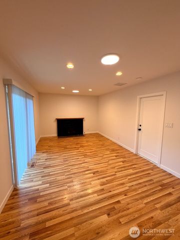 3622 S 268th Street, Kent, WA 98032
