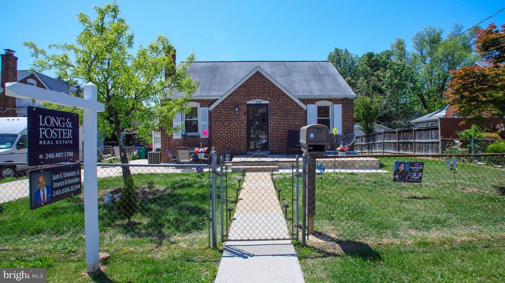 Image 1 of property listing at 3709 KENNEDY PL, Hyattsville, MD 20782