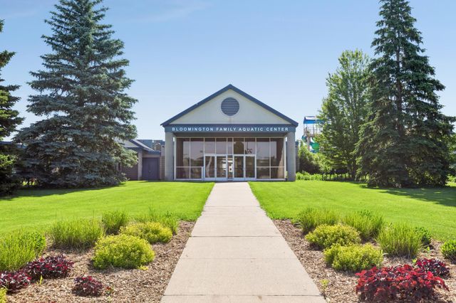 8801 2nd Avenue S, Bloomington, MN 55420