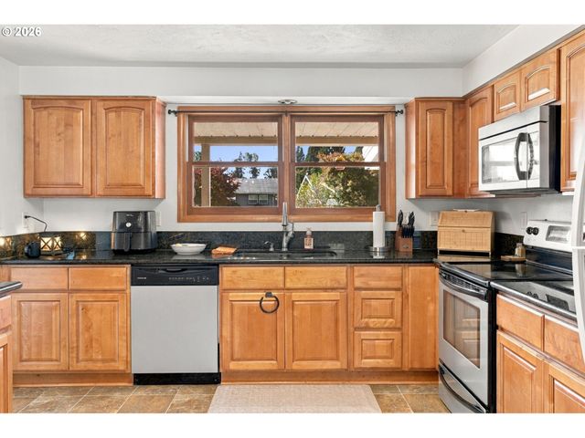 791 MONEDA Ct, Keizer, OR 97303