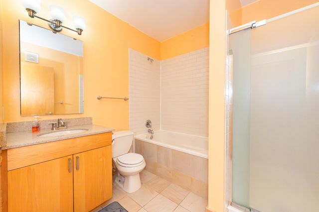 9 W Franklin Avenue 315, Minneapolis, MN 55404