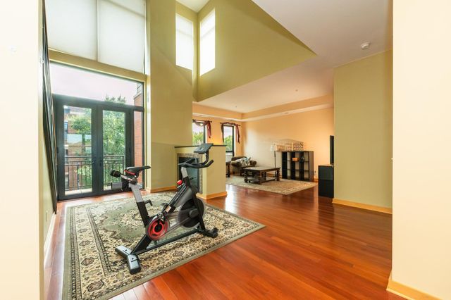 9 W Franklin Avenue 315, Minneapolis, MN 55404