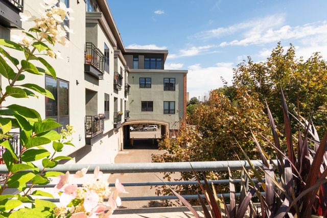 9 W Franklin Avenue 315, Minneapolis, MN 55404