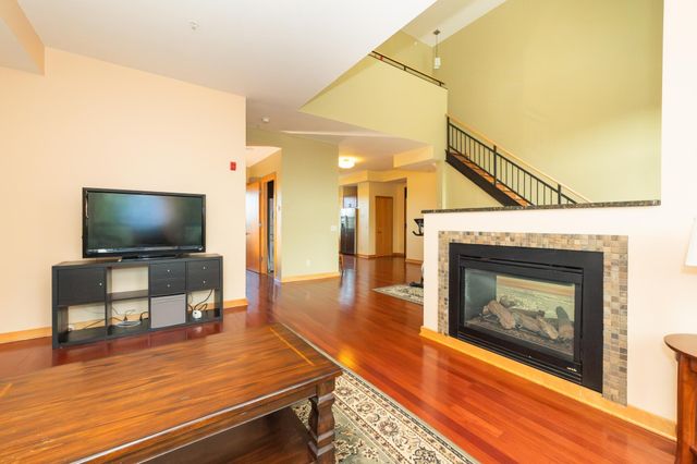 9 W Franklin Avenue 315, Minneapolis, MN 55404