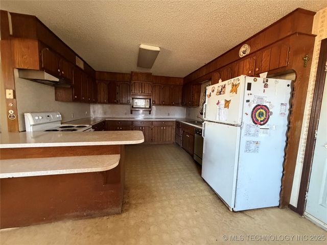 10868 SW Gowen, Hartshorne, OK 74547