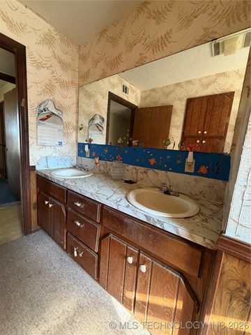 10868 SW Gowen, Hartshorne, OK 74547