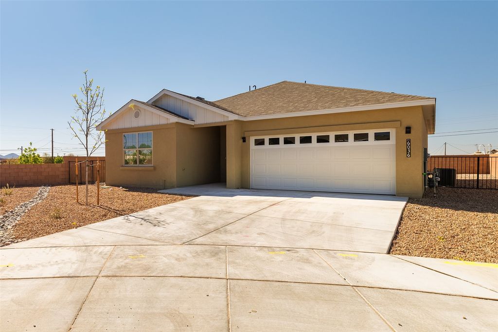 6003 Geo Park Lane, Santa Fe, NM 87507