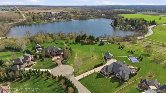 69225 Lake Point Court, Bruce Township, MI 48065