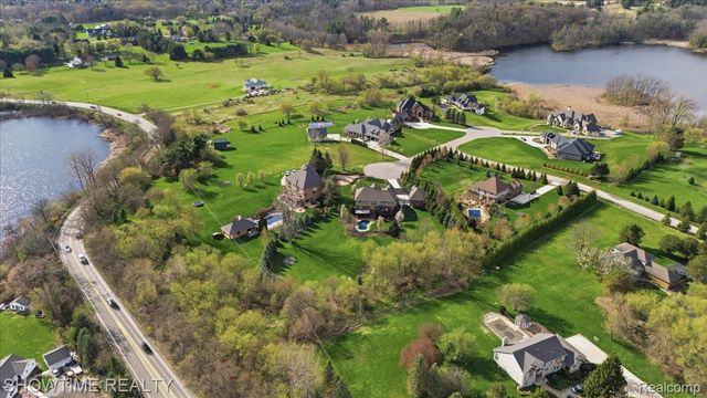 69225 Lake Point Court, Bruce Township, MI 48065