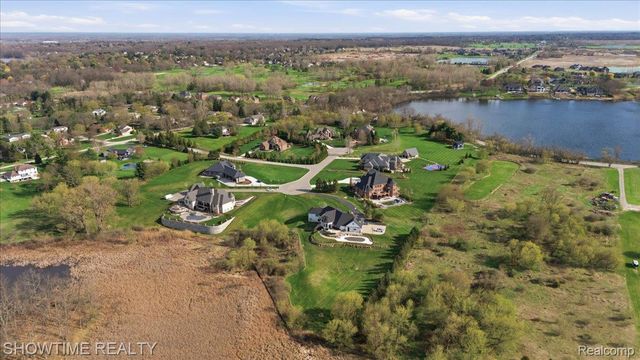69225 Lake Point Court, Bruce Township, MI 48065