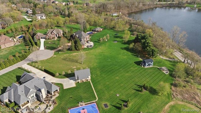 69225 Lake Point Court, Bruce Township, MI 48065