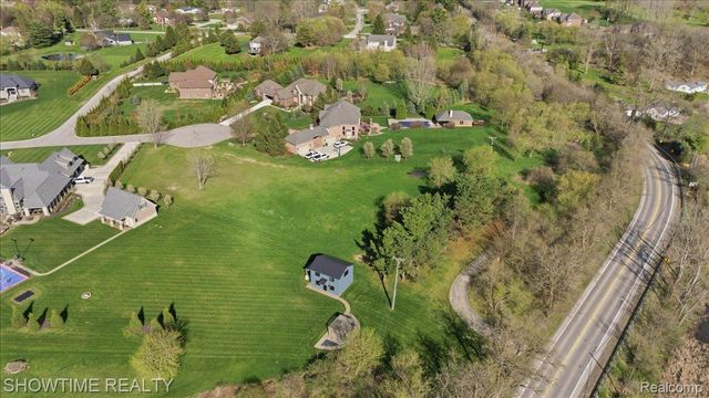 69225 Lake Point Court, Bruce Township, MI 48065
