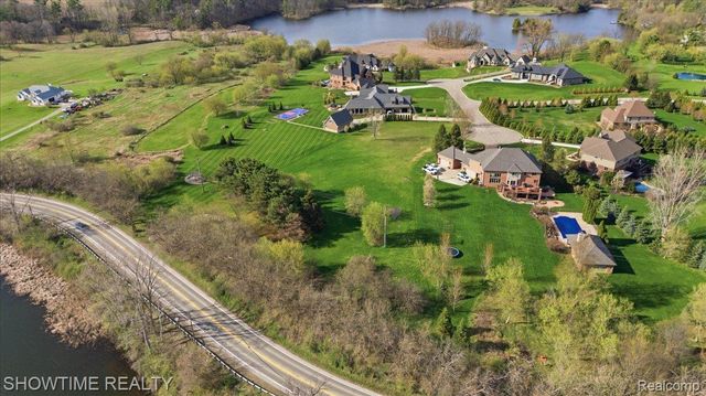 69225 Lake Point Court, Bruce Township, MI 48065