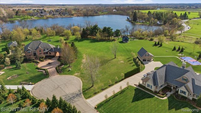 69225 Lake Point Court, Bruce Township, MI 48065