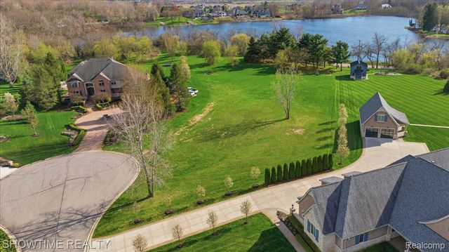 69225 Lake Point Court, Bruce Township, MI 48065