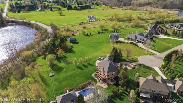 69225 Lake Point Court, Bruce Township, MI 48065