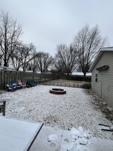 1305 WISCONSIN Street, Le Claire, IA 52753