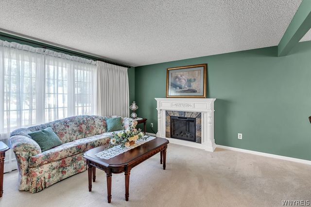 163 Cranwood Drive, West Seneca, NY 14224