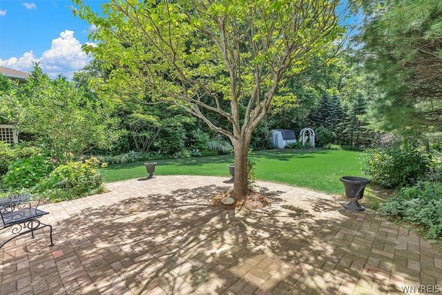 163 Cranwood Drive, West Seneca, NY 14224
