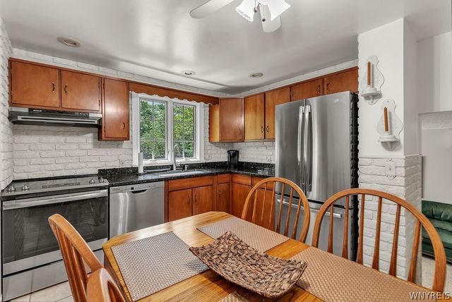 163 Cranwood Drive, West Seneca, NY 14224