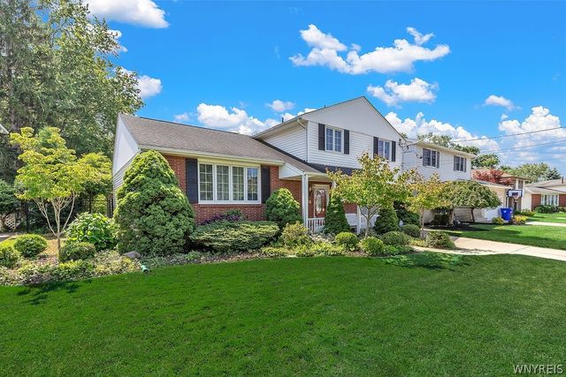 163 Cranwood Drive, West Seneca, NY 14224