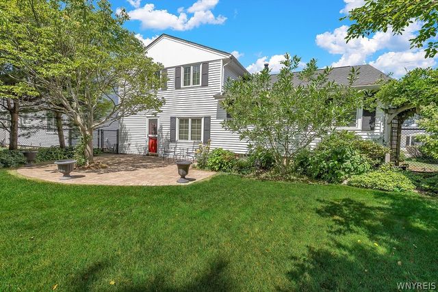 163 Cranwood Drive, West Seneca, NY 14224