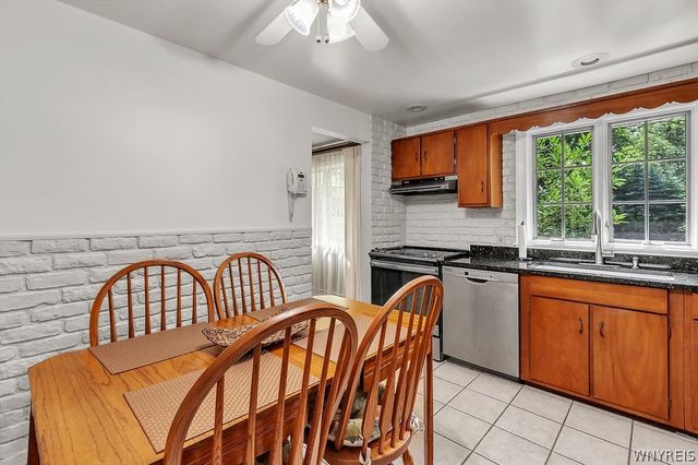 163 Cranwood Drive, West Seneca, NY 14224
