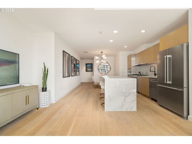 841 S GAINES St 712, Portland, OR 97239