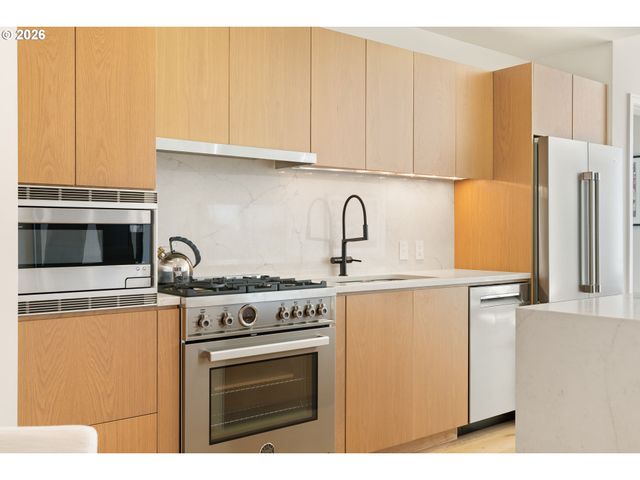 841 S GAINES St 712, Portland, OR 97239