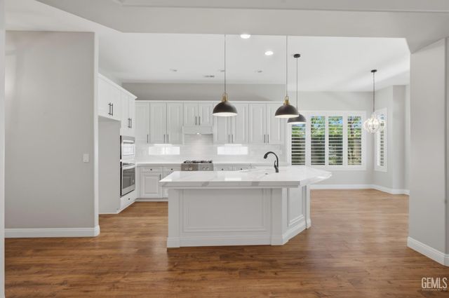 3223 Peace Rose Street, Bakersfield, CA 93311