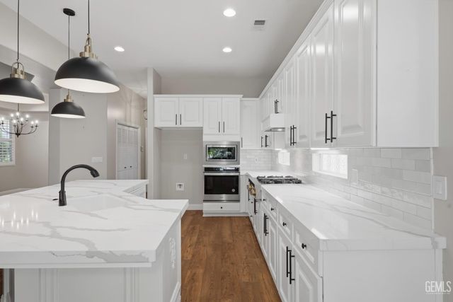 3223 Peace Rose Street, Bakersfield, CA 93311