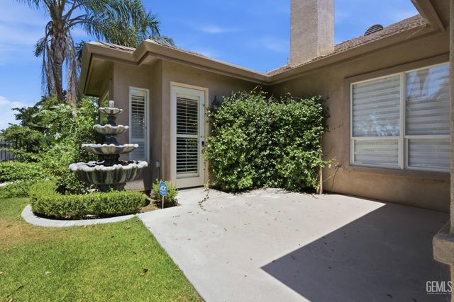3223 Peace Rose Street, Bakersfield, CA 93311