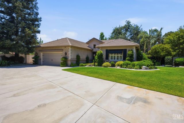 3223 Peace Rose Street, Bakersfield, CA 93311