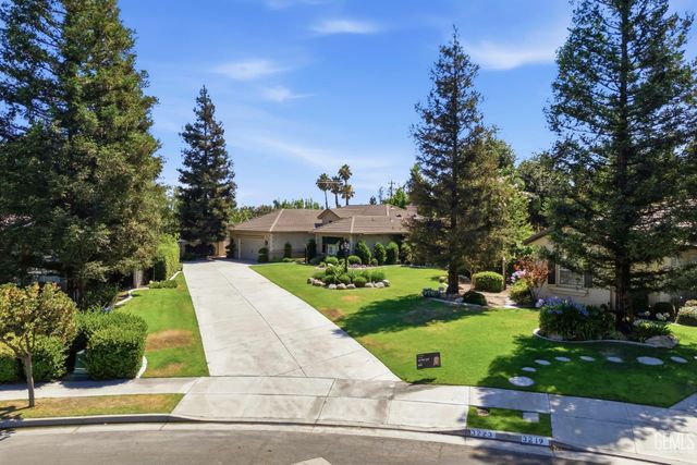 3223 Peace Rose Street, Bakersfield, CA 93311