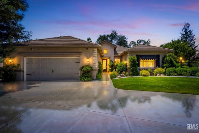 3223 Peace Rose Street, Bakersfield, CA 93311