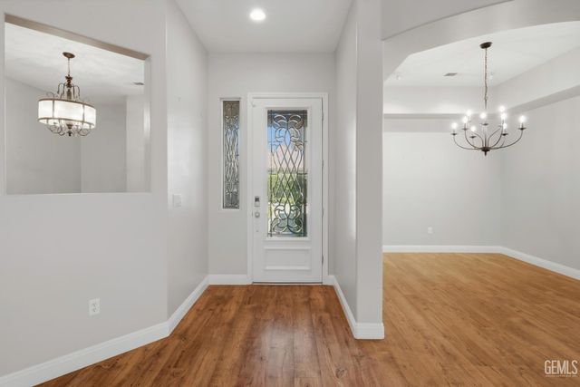 3223 Peace Rose Street, Bakersfield, CA 93311
