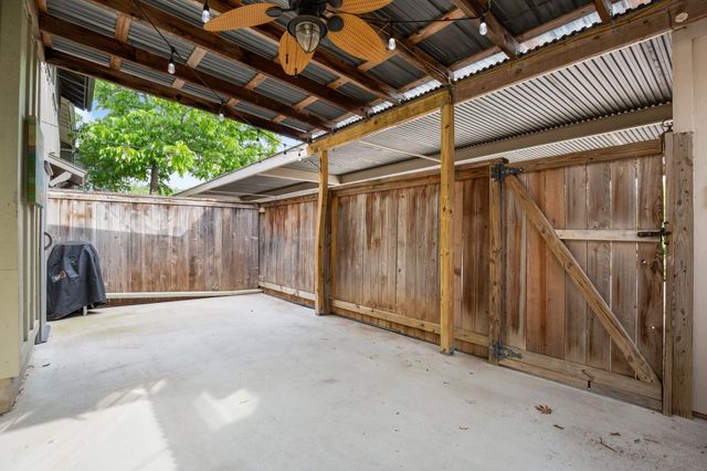 2009 Browning DR, Austin, TX 78752