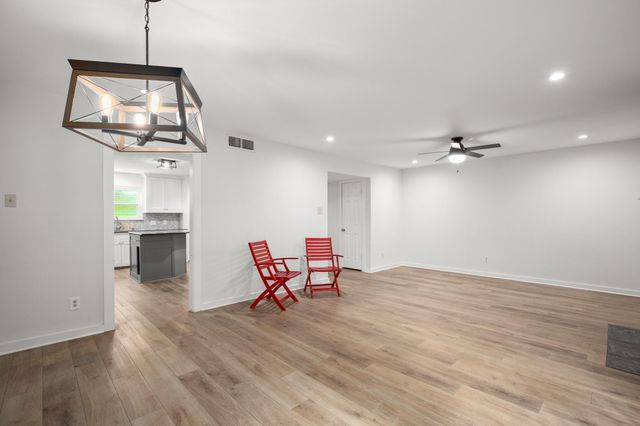 2009 Browning DR, Austin, TX 78752