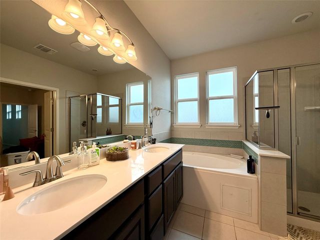 5308 Baythorne DR, Austin, TX 78747