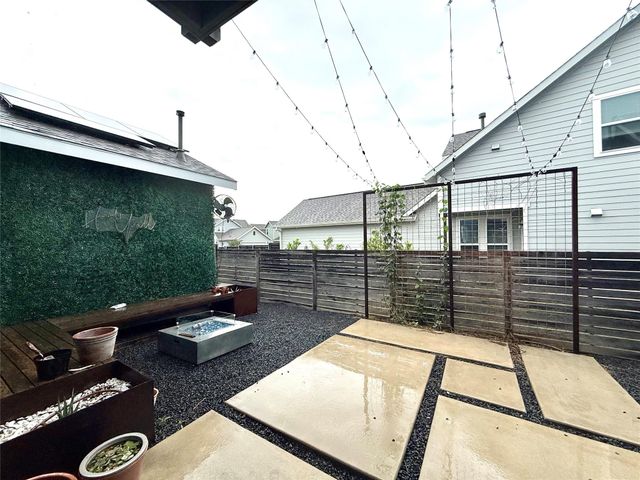 5308 Baythorne DR, Austin, TX 78747