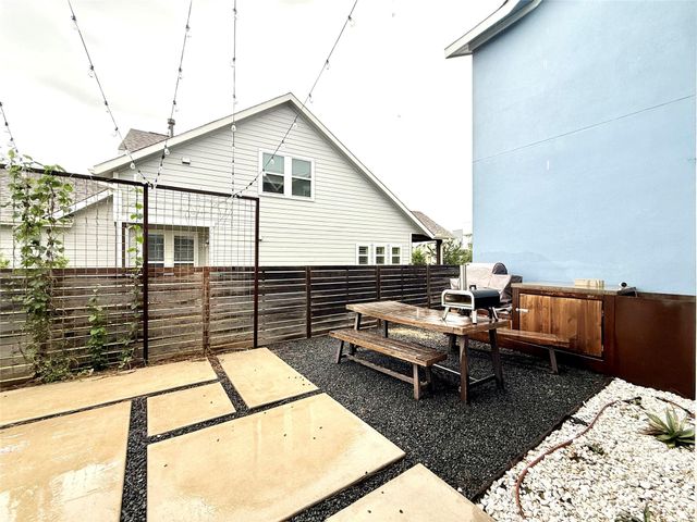 5308 Baythorne DR, Austin, TX 78747