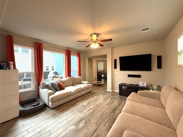 5308 Baythorne DR, Austin, TX 78747