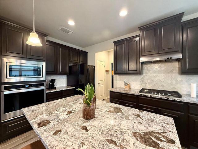 5308 Baythorne DR, Austin, TX 78747