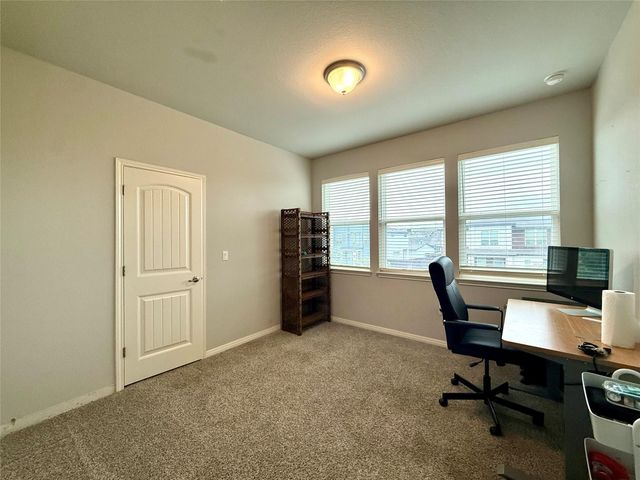 5308 Baythorne DR, Austin, TX 78747