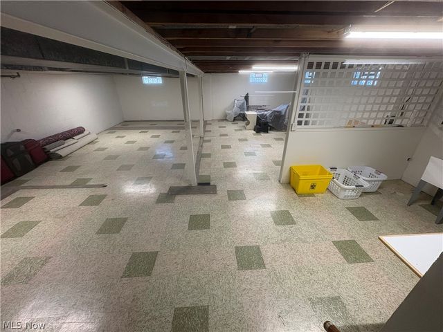 511 Edison Street, Struthers, OH 44471