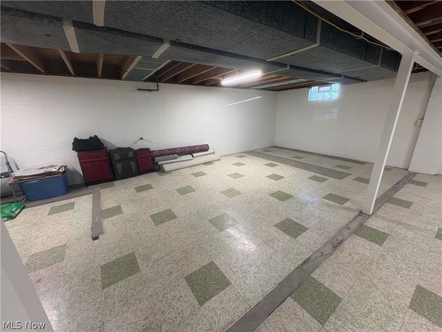 511 Edison Street, Struthers, OH 44471